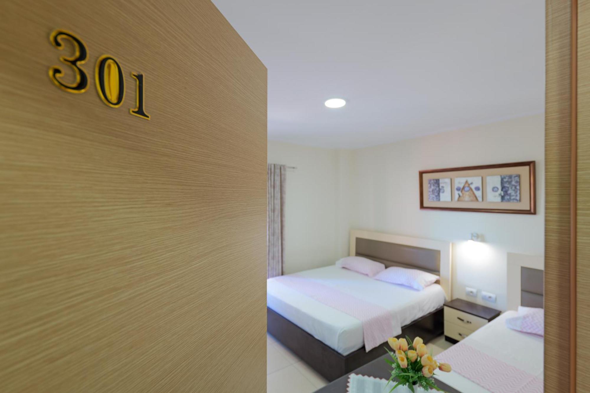 Hotel Chris Ксамил Экстерьер фото